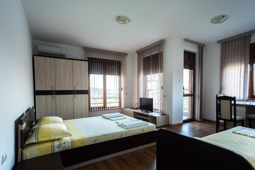 פרימורסקו Guest House Georgievi מראה חיצוני תמונה